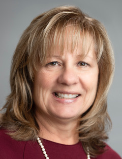 Suzanne Andia, Account Executive